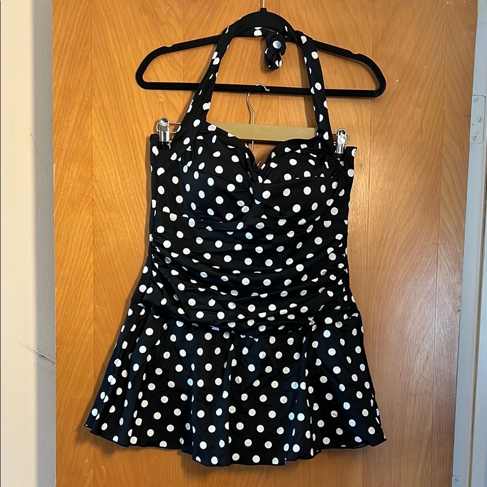 Swimsuits For All Black and White One Piece Swimdress